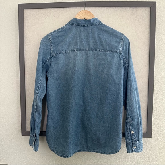 Madewell Denim Button-Up Shirt in Bluffton Wash - Picture 5 of 8